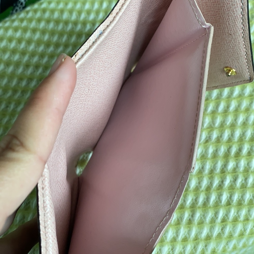 Louis Vuitton Monogram LovelyBird Victorine Wallet - Picture 8 of 15